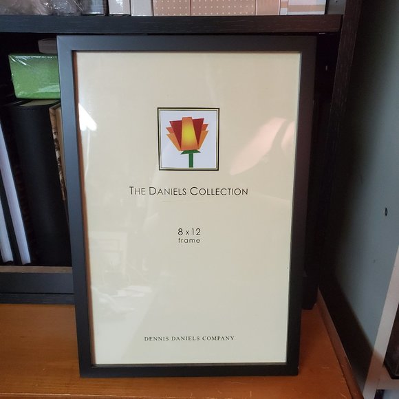 Dennis Daniels 8"x 12" Ebony (W41) Classic Wood Picture Frame #W4112E (New) - Picture 2 of 4